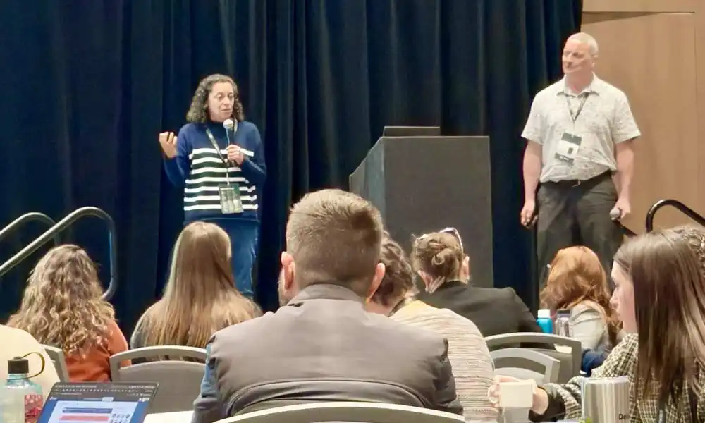 Carolina Miranda (left) and Tim Frick (right) facilitating a workshop in front of an audience.